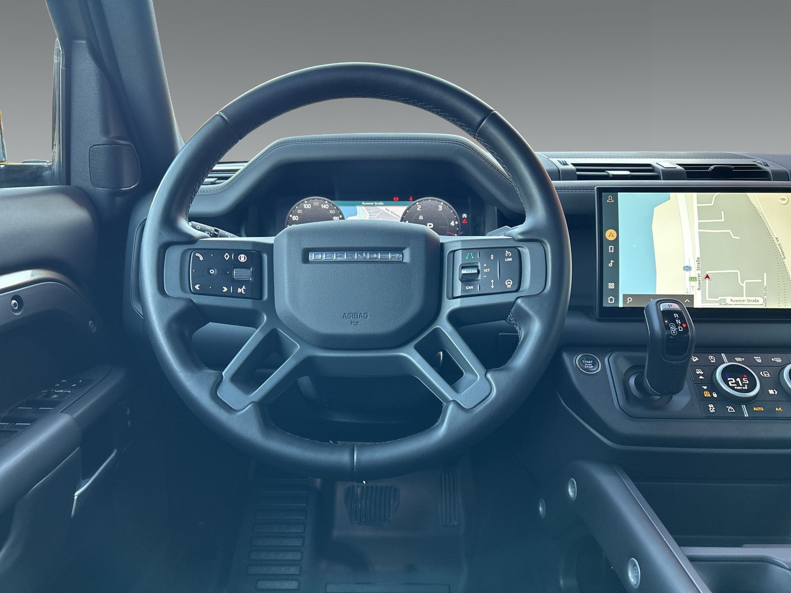 Land Rover Defender 3.0 D300 X-Dynamic HSE +AHK +PANORAMADACH