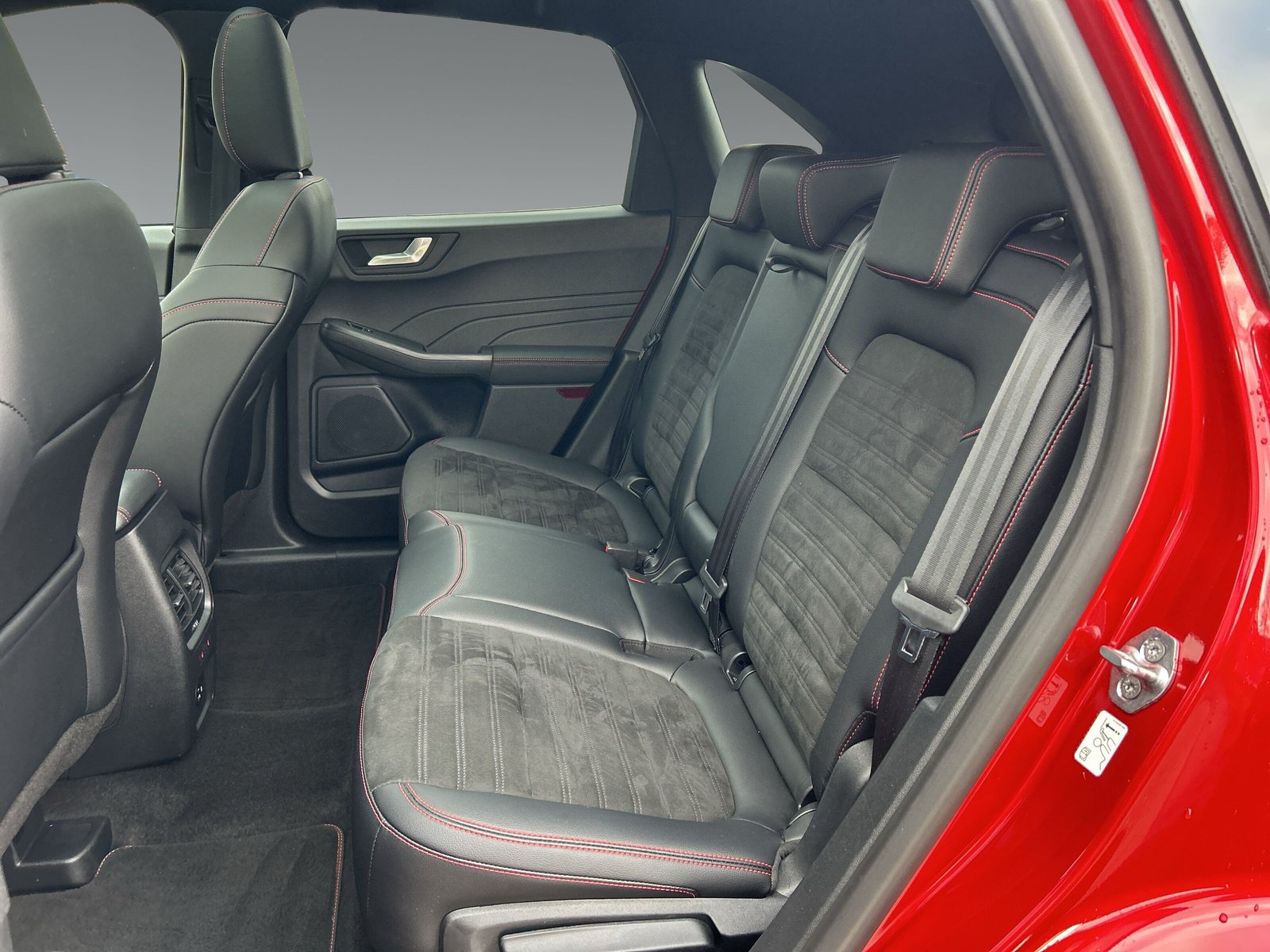 Ford Kuga 2.5 Duratec Plug-in-Hybrid PHEV ST-Line X +WinterPaket+Panorama-Schiebedach