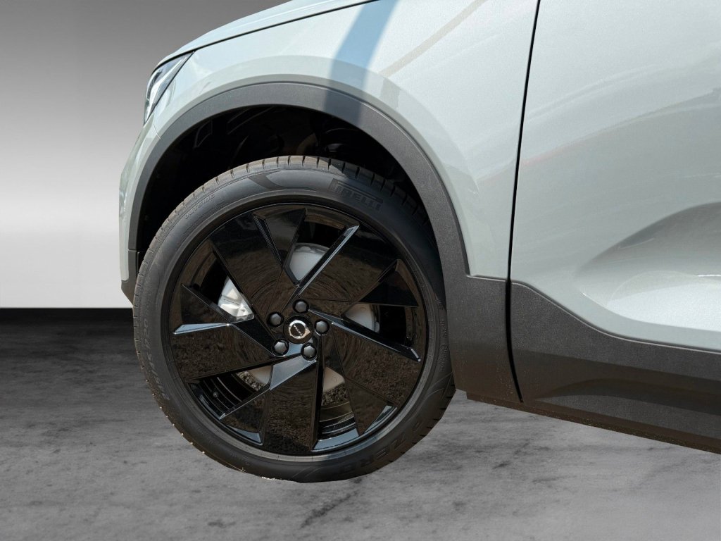 Volvo XC40 B3 Plus Black Edition+Pilot+7.500?-Vorteil