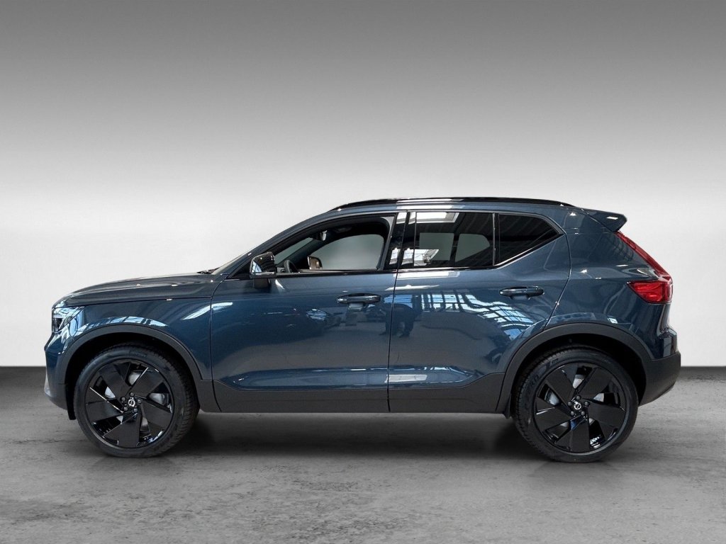 Volvo XC40 B4 Plus Black Edition+FS-Heizung+Licht-Paket+HK