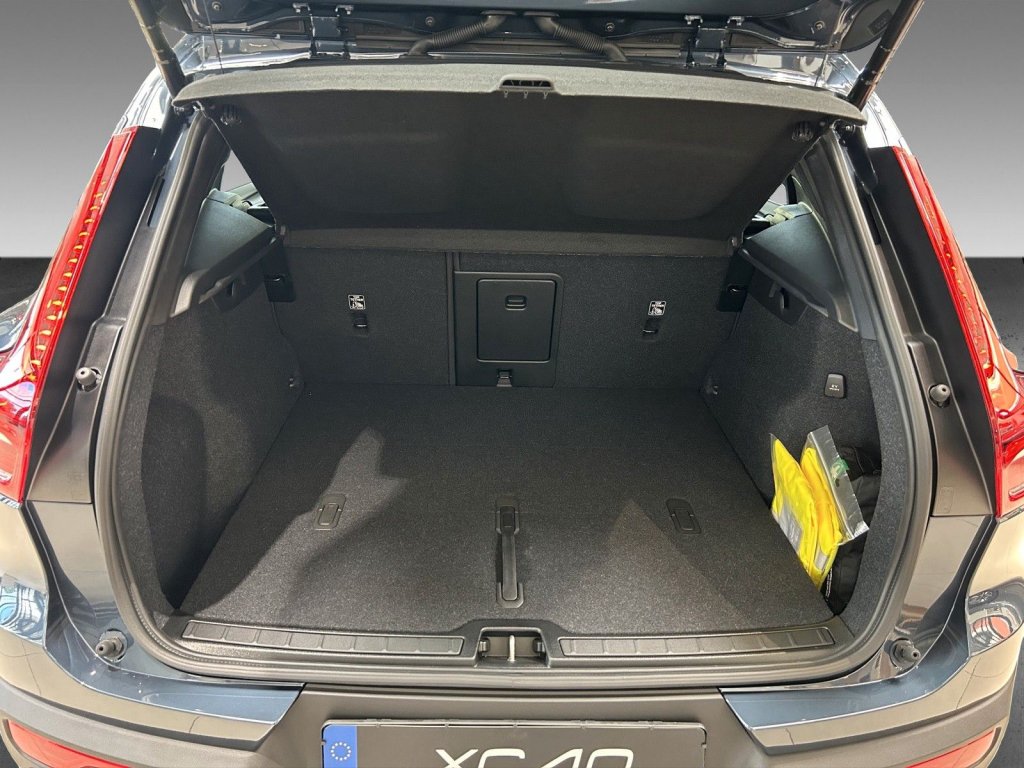 Volvo XC40 B4 Plus Black Edition+FS-Heizung+Licht-Paket+HK