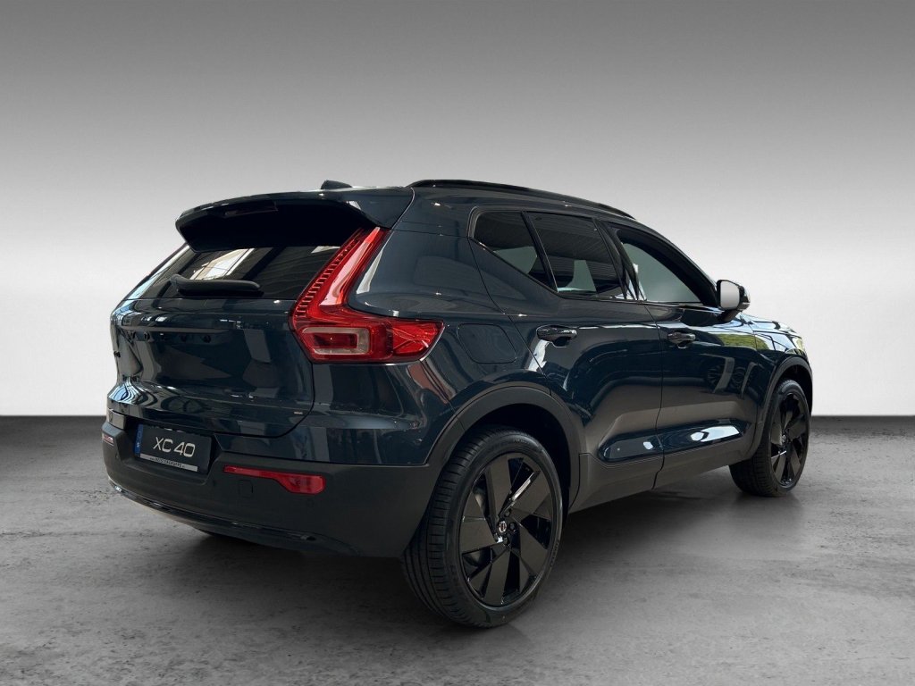 Volvo XC40 B3 Plus Black Edition+10.500€ Preisvorteil+FS-Heizung+ACC+HK+BLIS