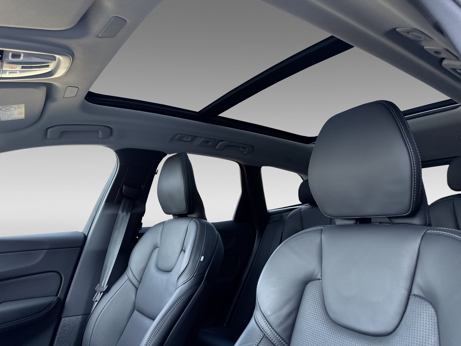 Volvo XC60 T8 Ultra Dark+Premium-Paket+Luftfahrwerk+B&W+Massage