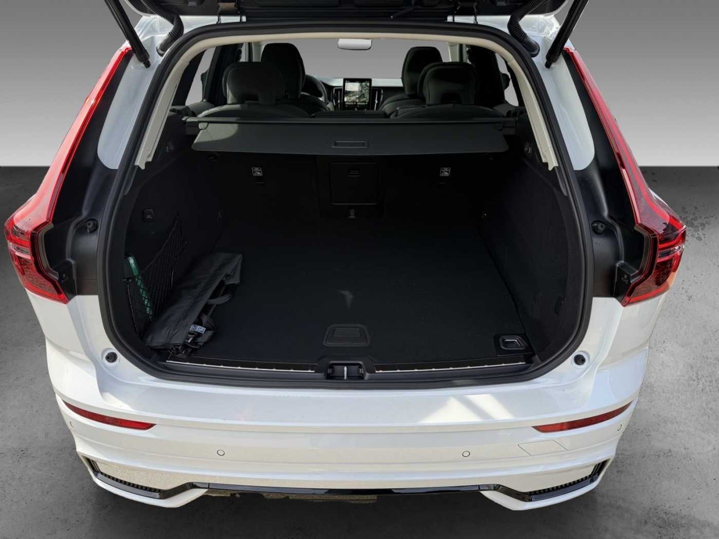 Volvo XC60 T8 Plus Black Edition+B&W+Premium+Massage