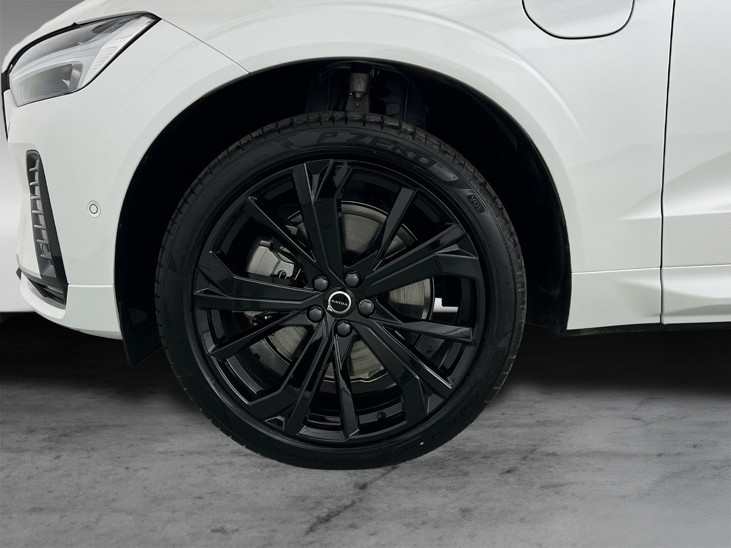 Volvo XC60 T8 Plus Black Edition+Licht-Paket+Keyless+Winter-Paket