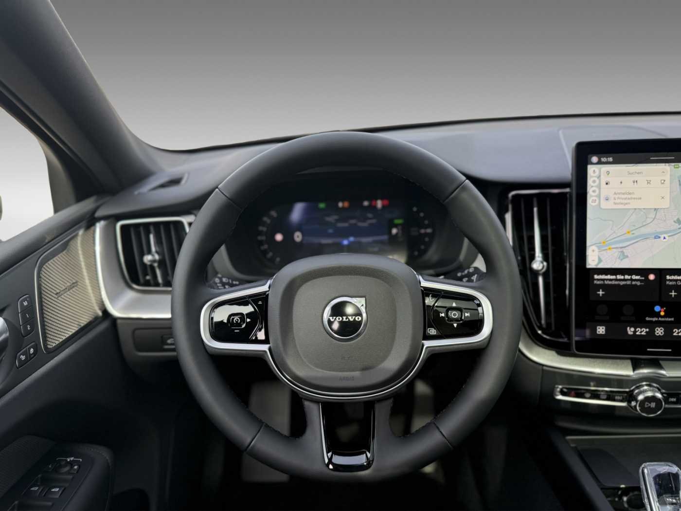 Volvo XC60 T8 Plus Black Edition+360°+AHK+Licht+Winterpaket
