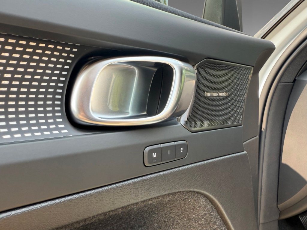 Volvo XC40 B4 Plus Dark+360°+BLIS+FS-Heizung