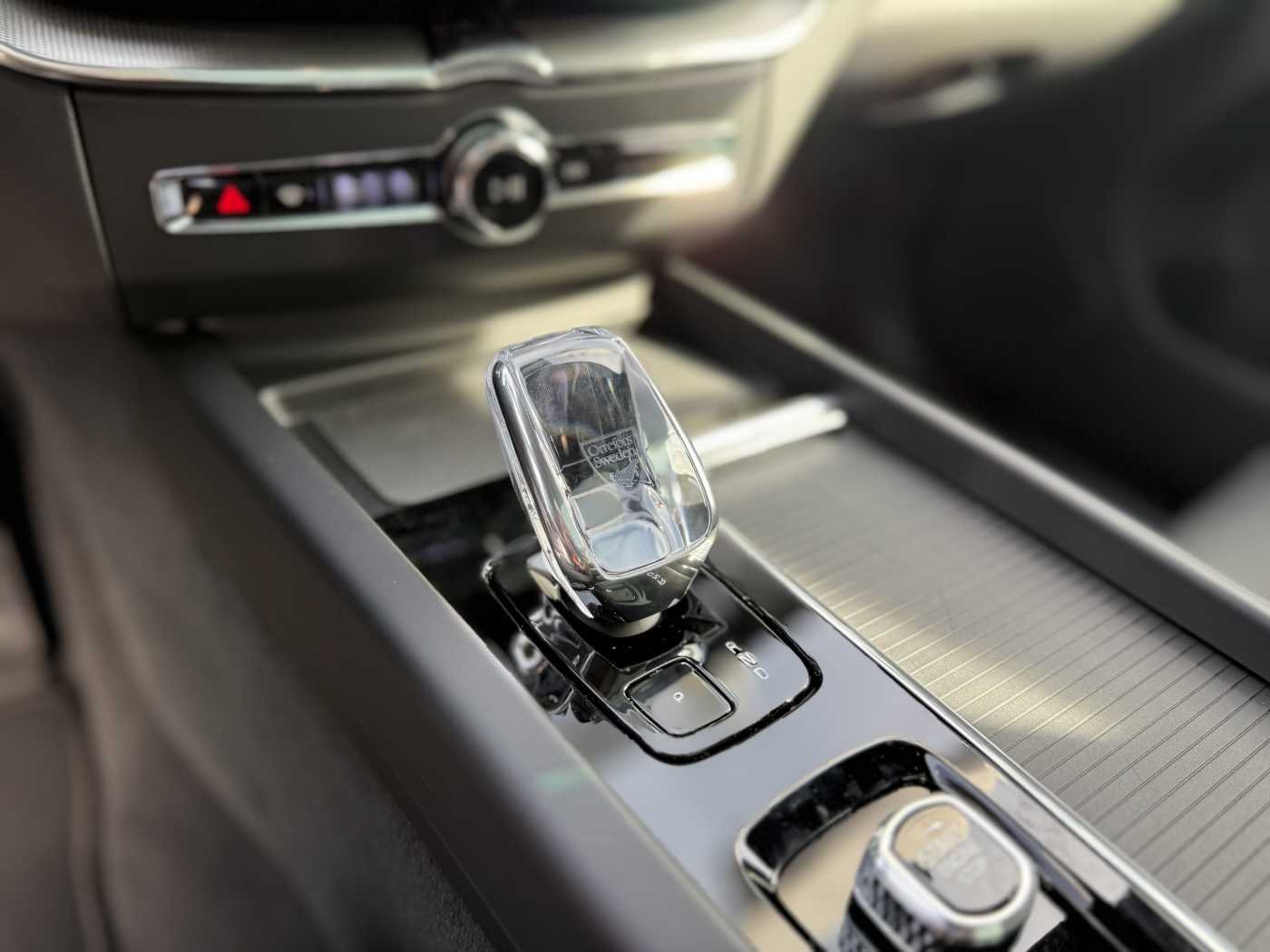 Volvo XC60 T8 Plus Black Edition+360°+AHK+Winter