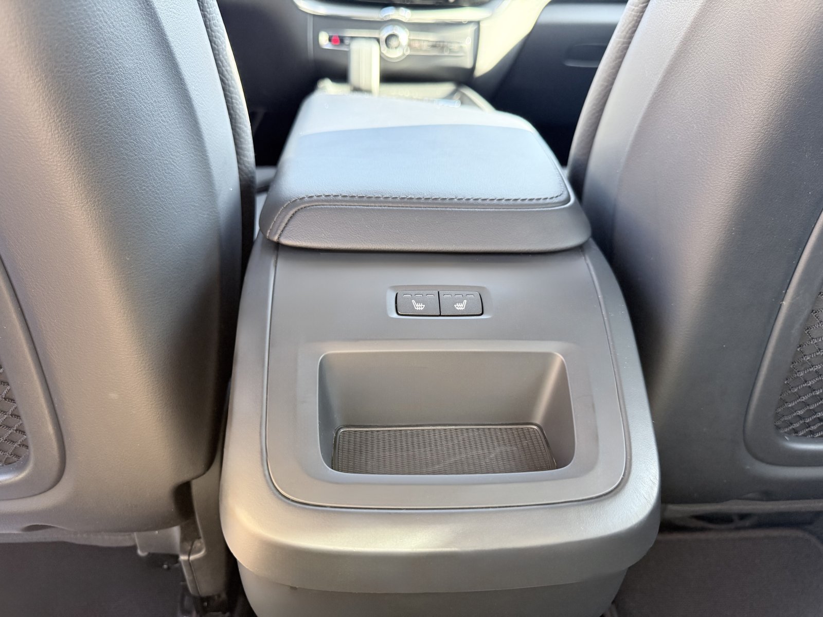 Volvo XC60 B4 D Plus Dark+AHK+Keyless+HK