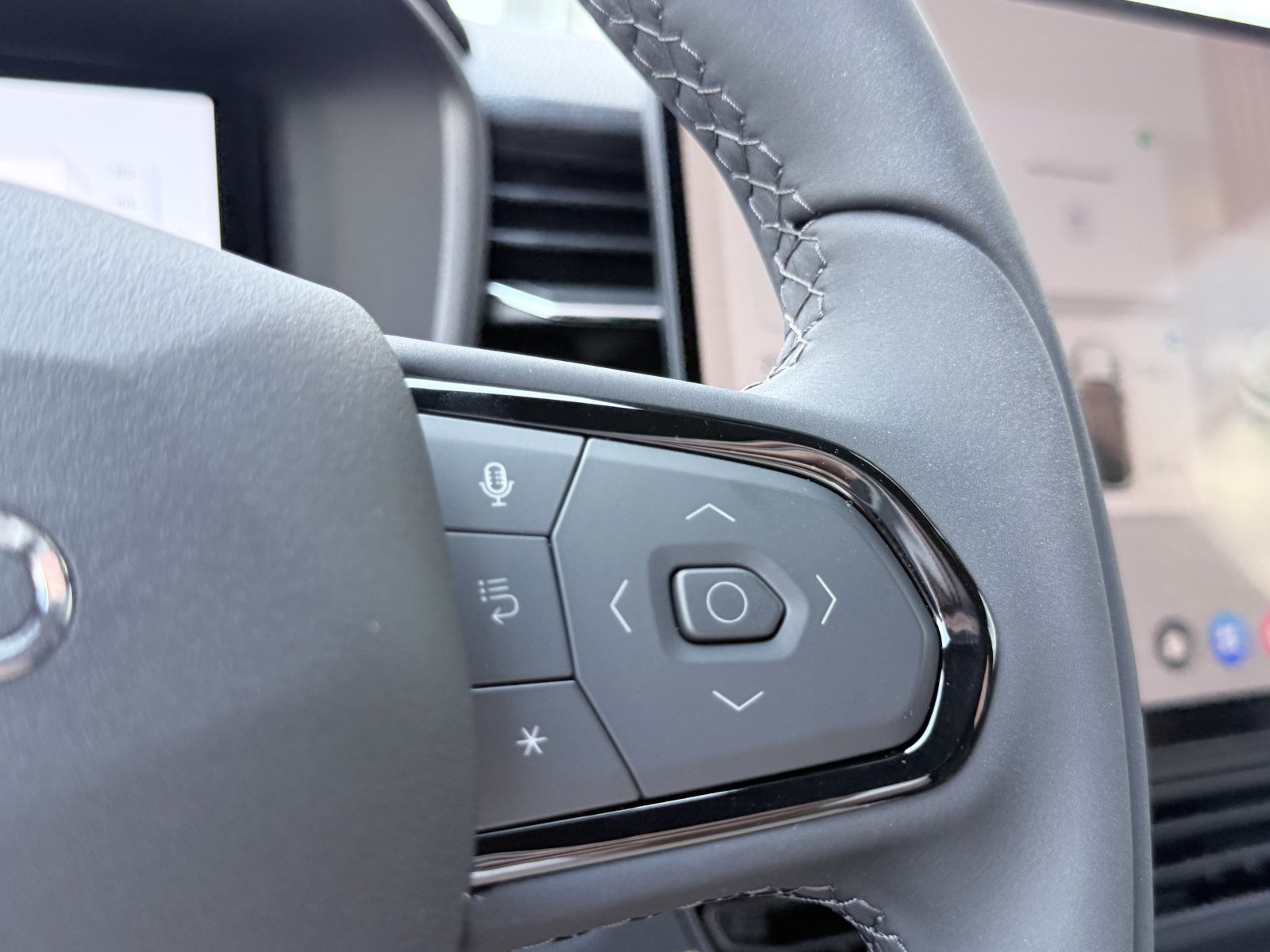 Lynk&Co 01 1.5TD Core+ACC+CarPlay+elekt. Heckklappe