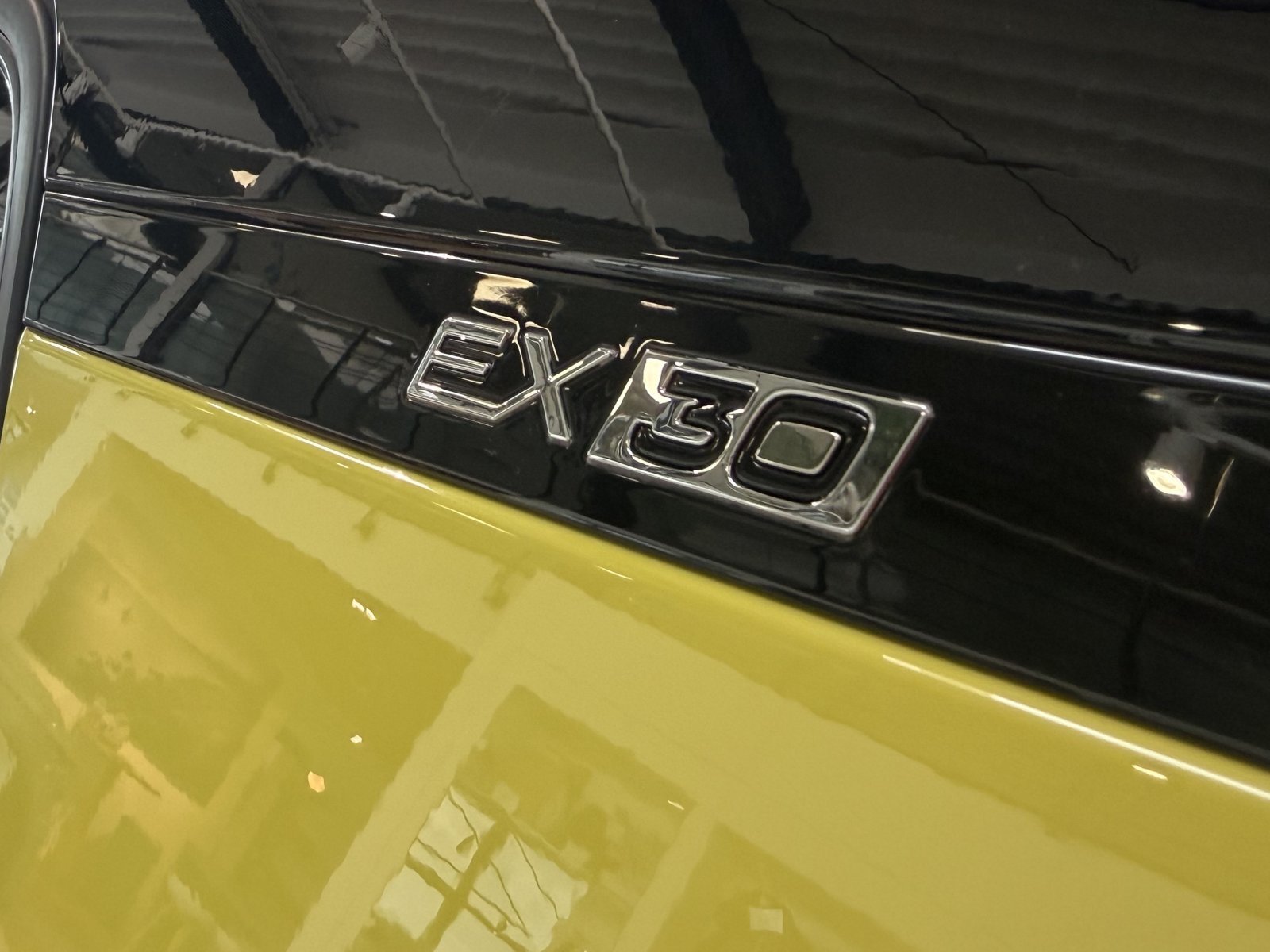 Volvo EX30 Twin Performance AWD Ultra+360°+HK+Winterpaket