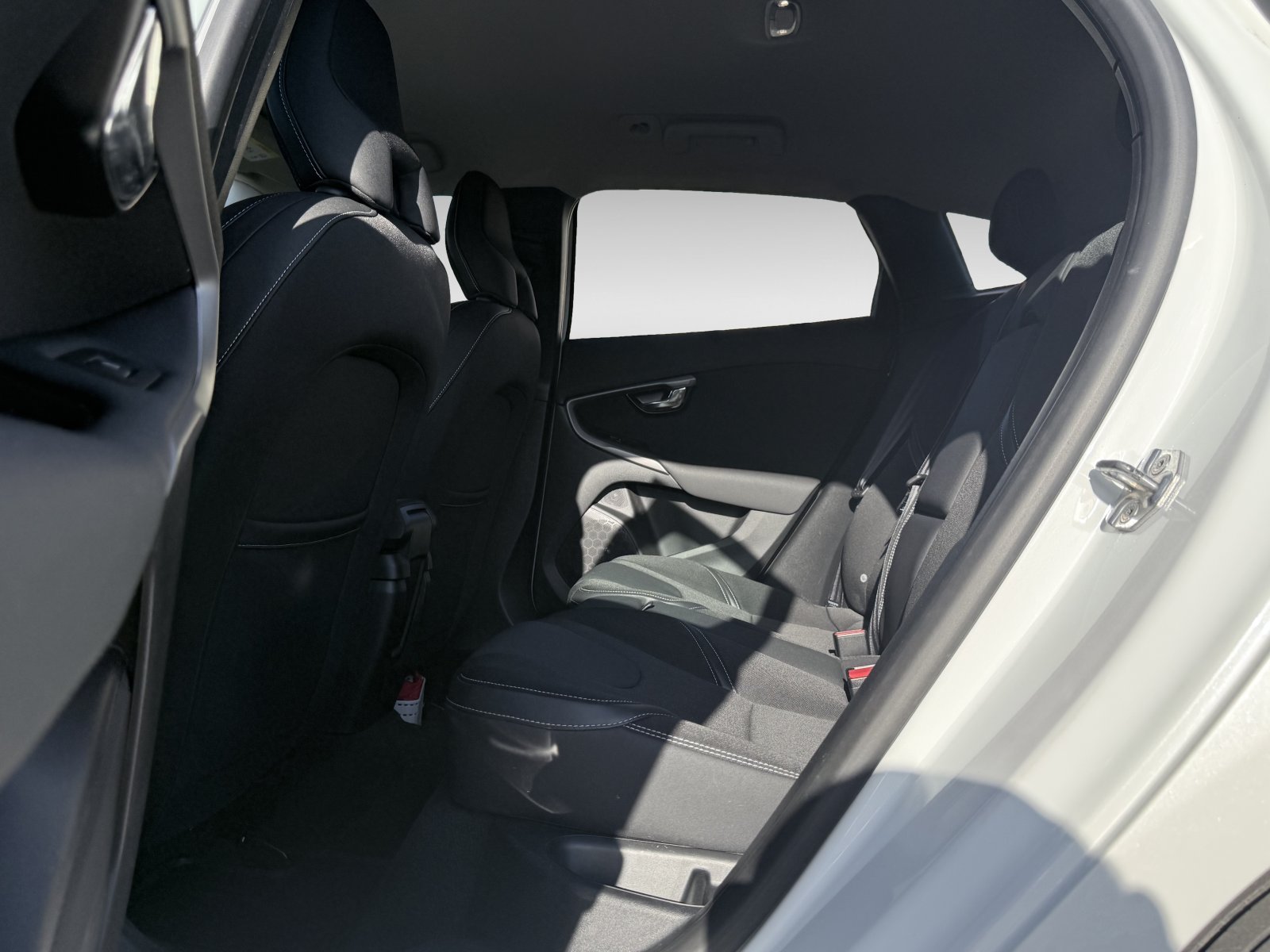 Volvo V40 D2 Kinetic+Business-Paket+Klima-Komfortpaket