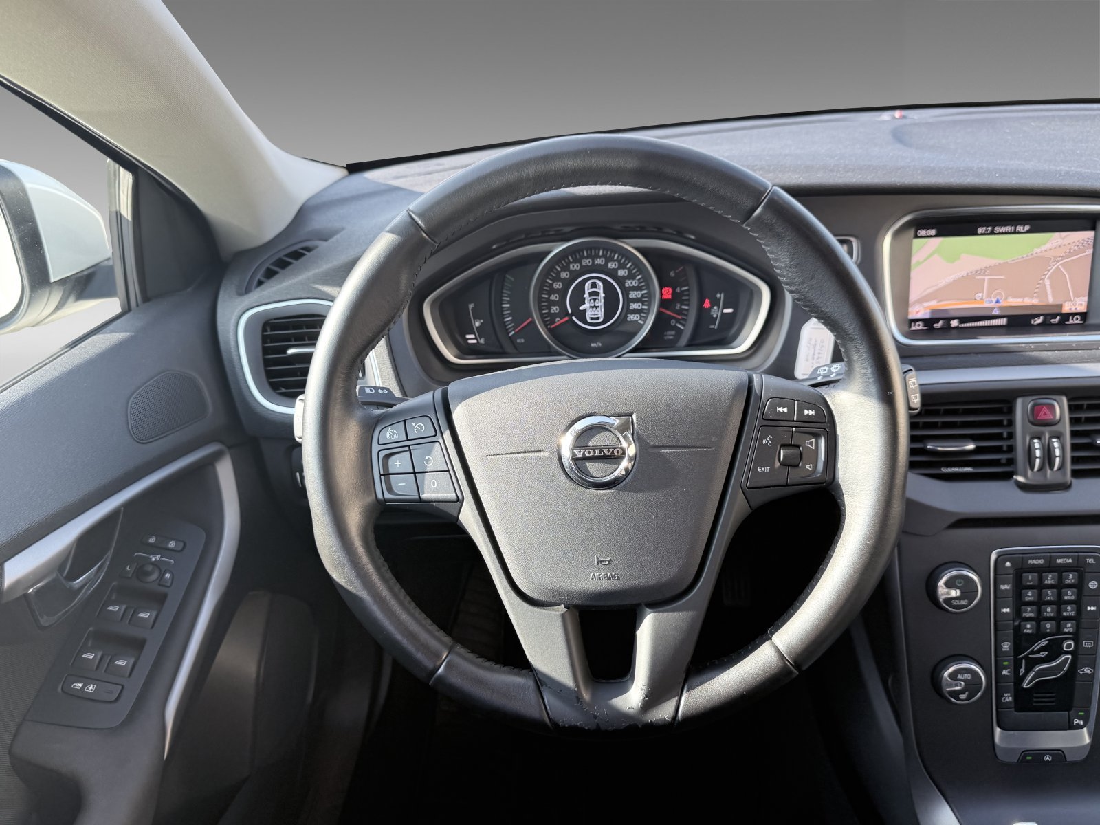 Volvo V40 D2 Kinetic+Business-Paket+Klima-Komfortpaket