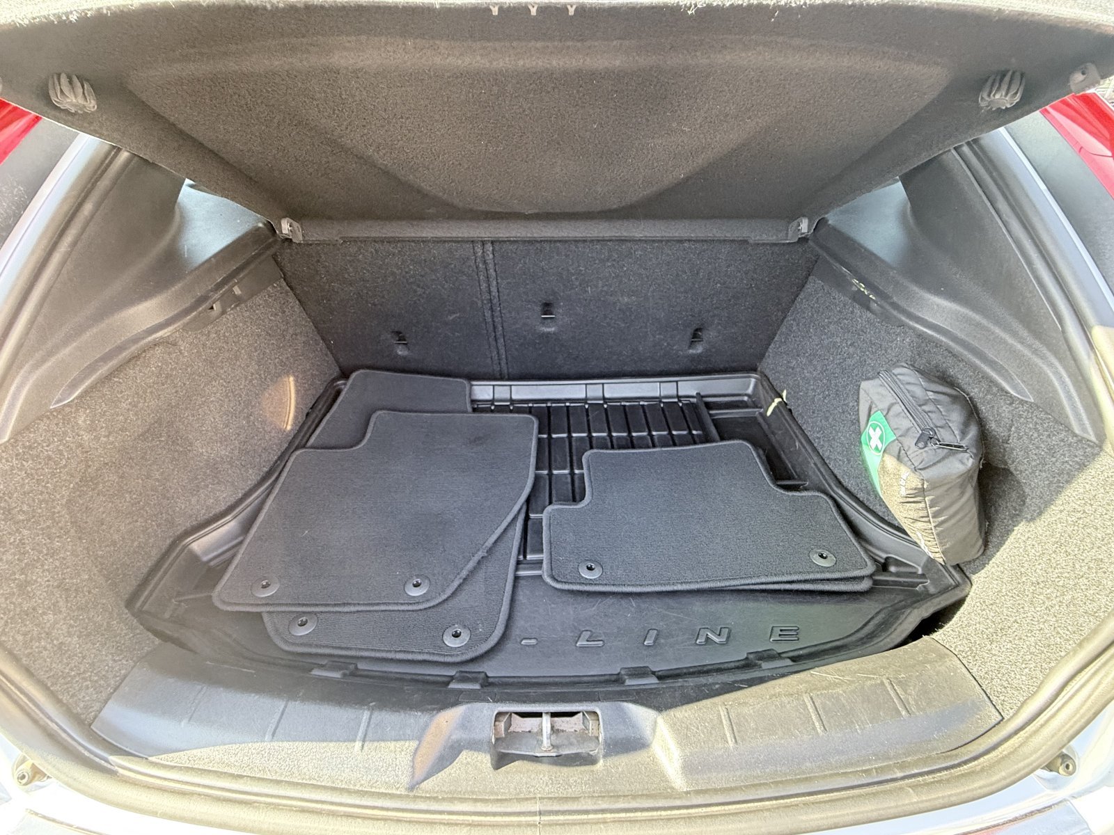 Volvo V40 D2 Kinetic+Business-Paket+Klima-Komfortpaket