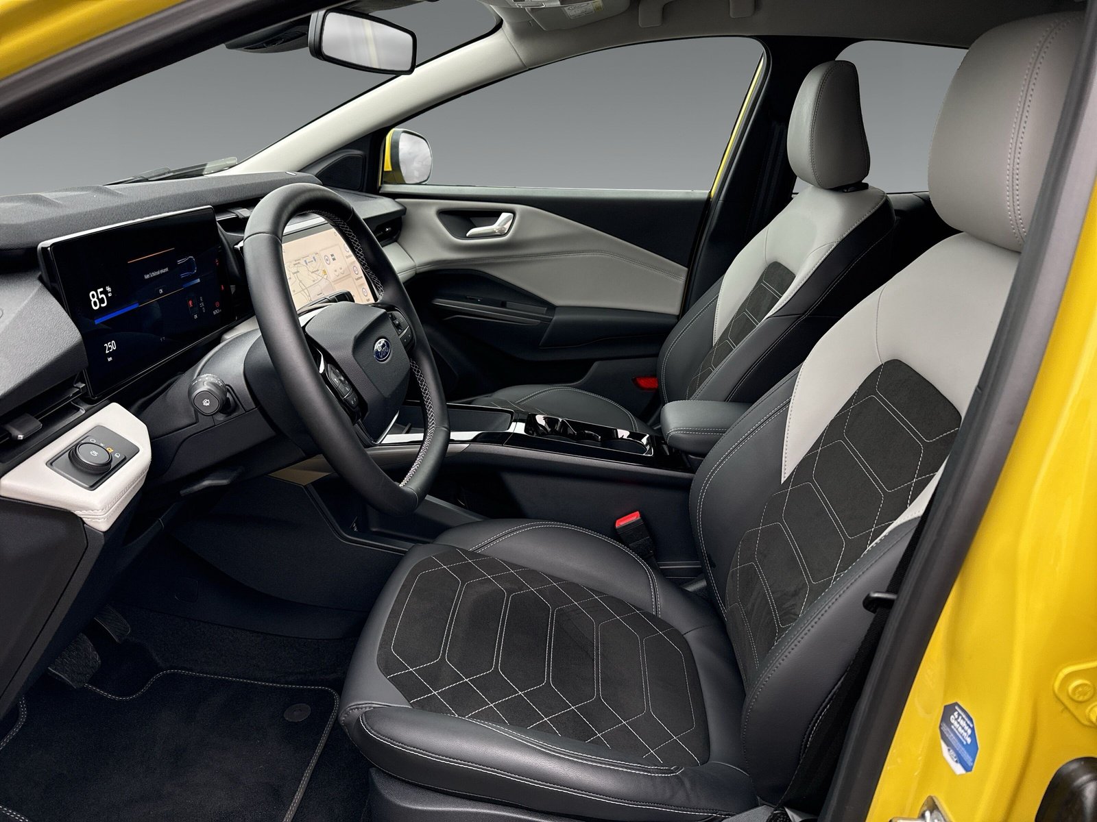 Ford Puma GEN-E Premium Vollelektrisch 124KW(168PS) Navi+B&O, el. Heckklappe, Matrix-LED, Winter Paket,