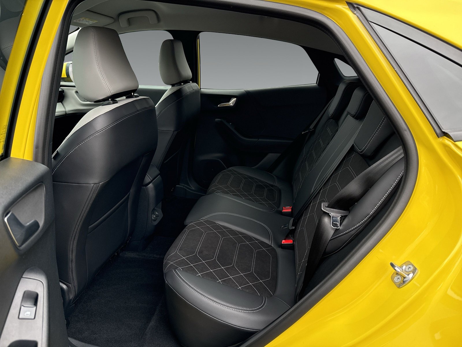 Ford Puma GEN-E Premium Vollelektrisch 124KW(168PS) Navi+B&O, el. Heckklappe, Matrix-LED, Winter Paket,