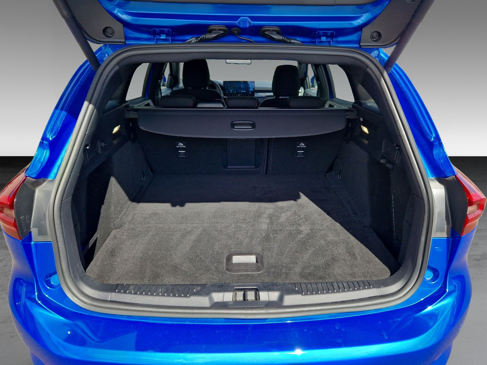 Ford Focus Turnier 1.0l Mild-Hybrid ST-Line X 114KW(155PS) Automatik-Getriebe, Navi+B&O, RfKamera, el. Heckklappe