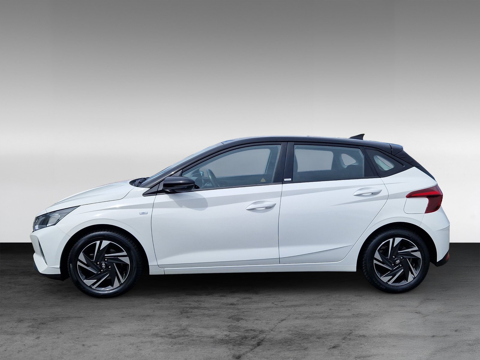 Hyundai Intro Edition 1.0l Mild-Hybrid 74KW(100PS) Klimaautomatik, RfKamera, Sitzheizung, Tempomat, Navi, Bose-Sound