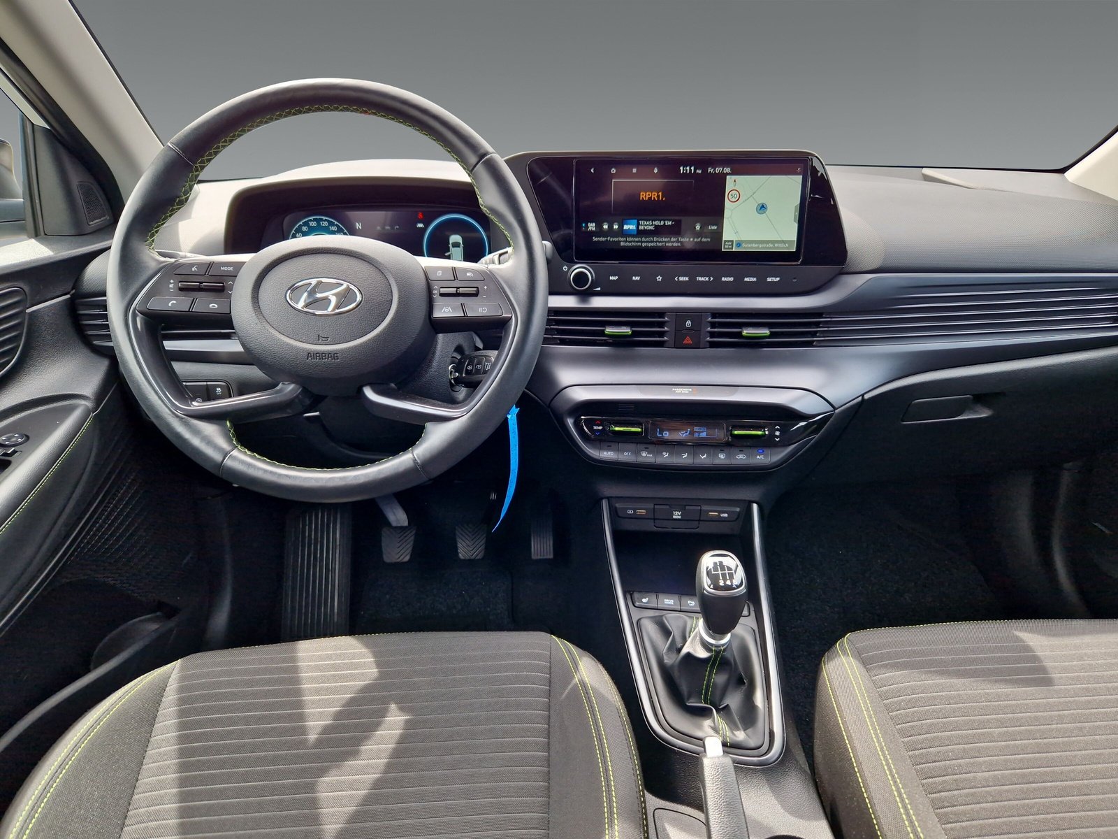 Hyundai Intro Edition 1.0l Mild-Hybrid 74KW(100PS) Klimaautomatik, RfKamera, Sitzheizung, Tempomat, Navi, Bose-Sound