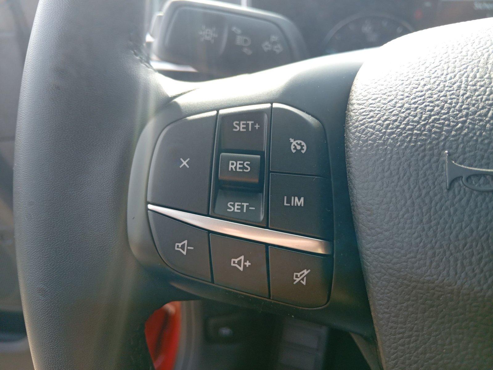 Ford Kuga Plug-In Hybrid Cool & Connect *AUTOM.*NAVI*PDC*